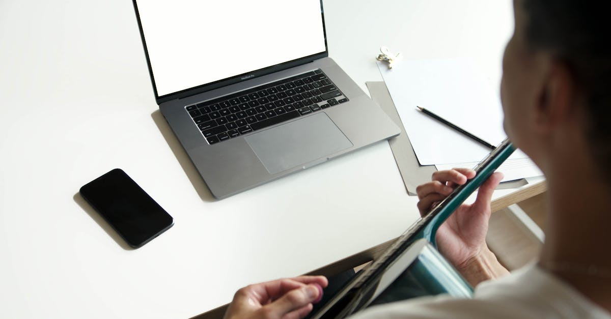 Strategies for Choosing the Right Gadget to Sell and Maximize Profits